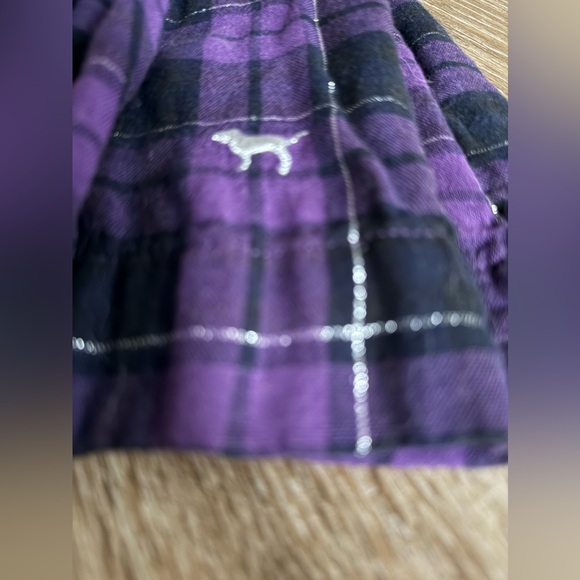 NWOT VS PINK Skirt - Picture 9 of 9